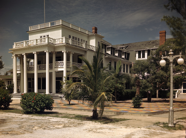 How to Sell a Luxury Gulf-Coast Home Quietly